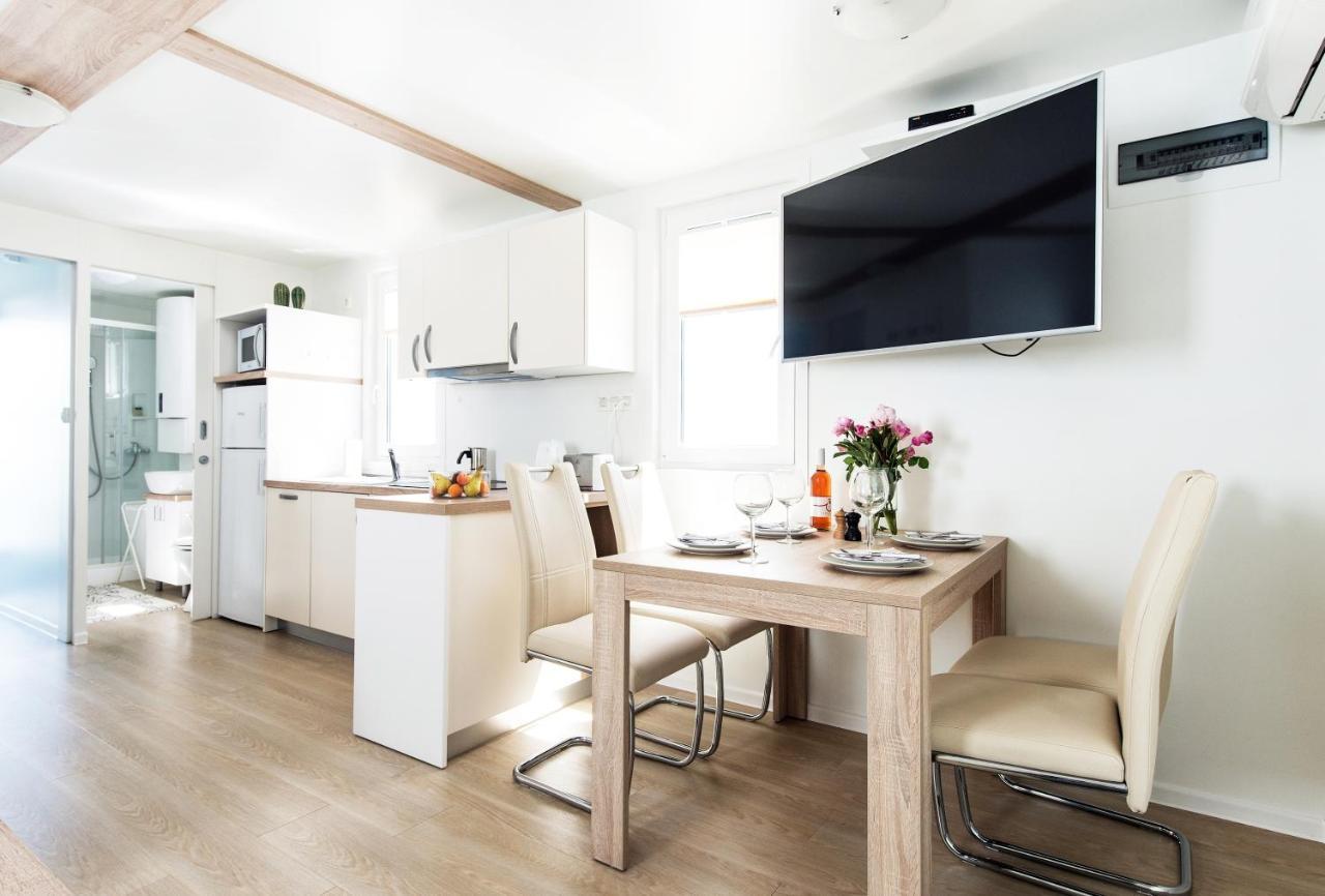 Marina Luxury Houseboat Olive Villa ปอร์โตรอซ ภายนอก รูปภาพ