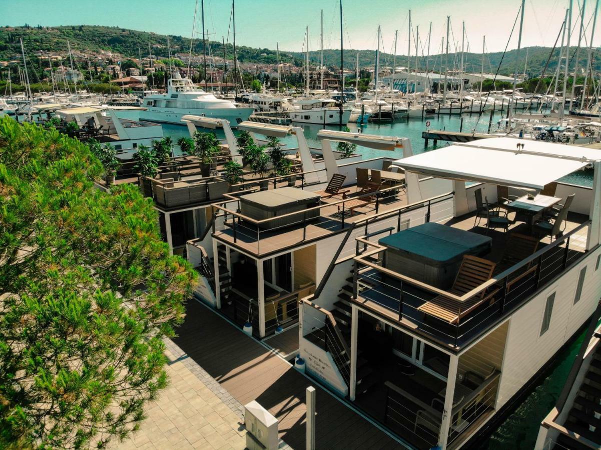 Marina Luxury Houseboat Olive Villa ปอร์โตรอซ ภายนอก รูปภาพ